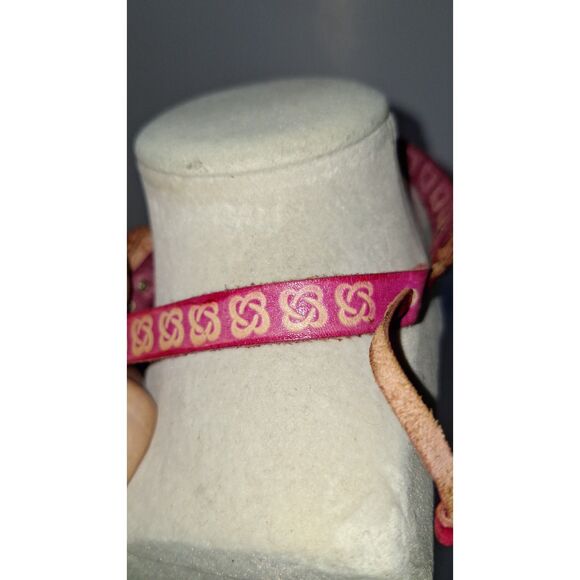 A Handcrafted Vintage Leather Women's Choker Necklace Floral Adjustable Hippie - Picture 4 of 8